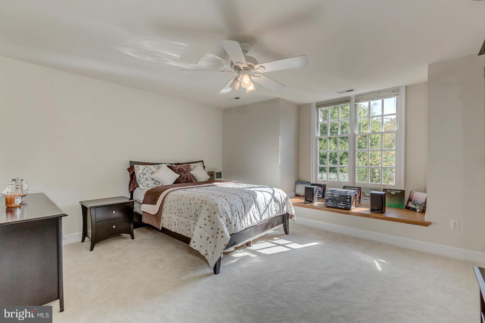 8738 Brook Road McLean, VA 22102 - Photo 18 of 29 Bedroom