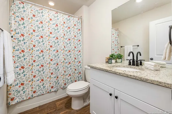 $1,800 | 1708 Chianti Pass, New Braunfels, TX 78130