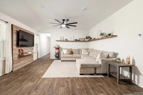 $1,800 | 1708 Chianti Pass, New Braunfels, TX 78130