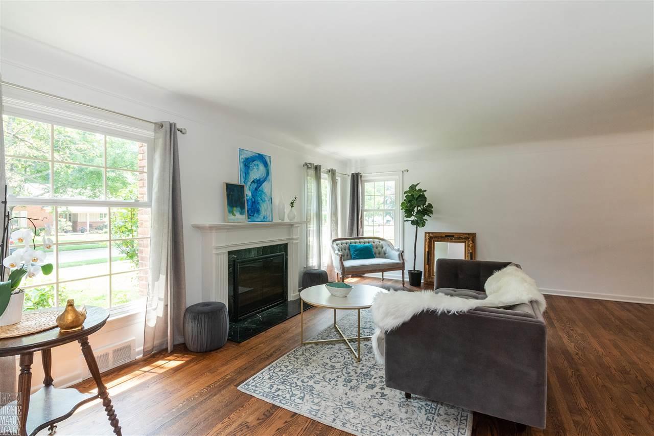 260 Stephens Road Grosse Pointe, MI 48236 - Photo 4 of 29 50050357-3.JPG