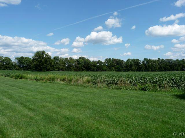 780 Newlins Road East Easton, PA 18040 - Photo 3 of 7 Gallery Image 3