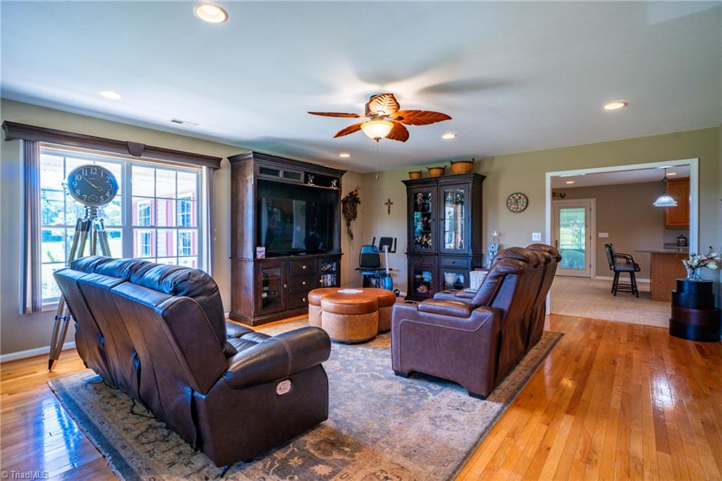 227 Precinct Road Pilot Mountain, NC 27041 - Photo 10 of 46 Gallery Image 10