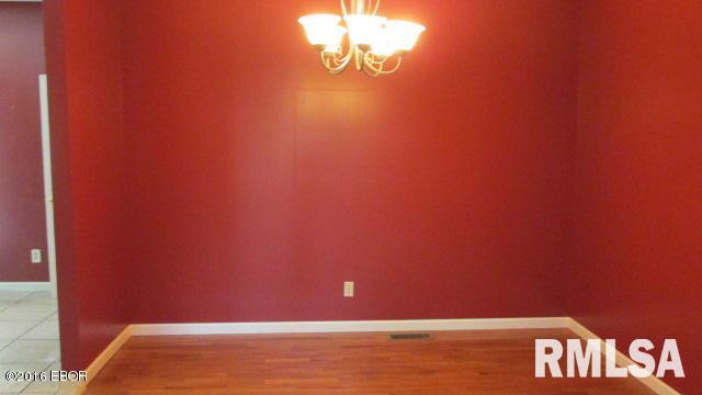 5889 Rosebud Road Metropolis, IL 62960 - Photo 4 of 33