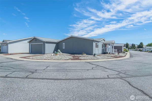 $163,000 | 1708 Twin Peaks Drive, Unit 84, Wenatchee, WA 98801