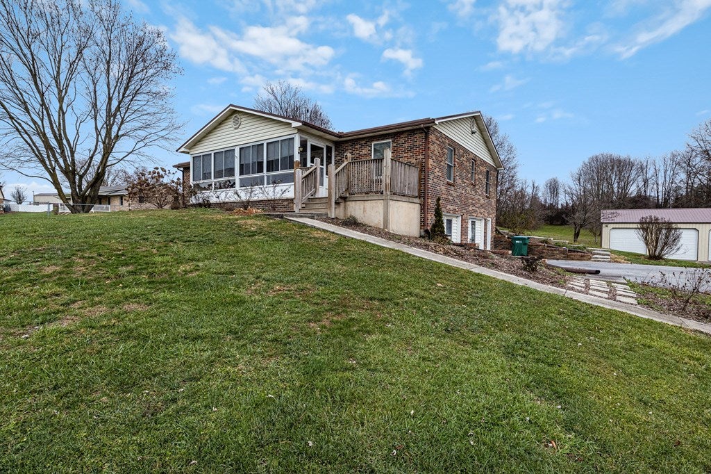 15204 Peaceful Valley Road Abingdon, VA 24210 - Photo 36 of 60 Gallery Image 36