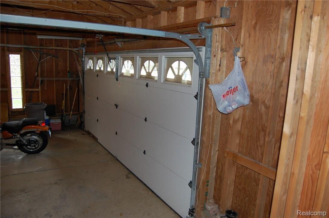 22100 King Road Trenton, MI 48183 - Photo 29 of 37 DSC_0015.JPG