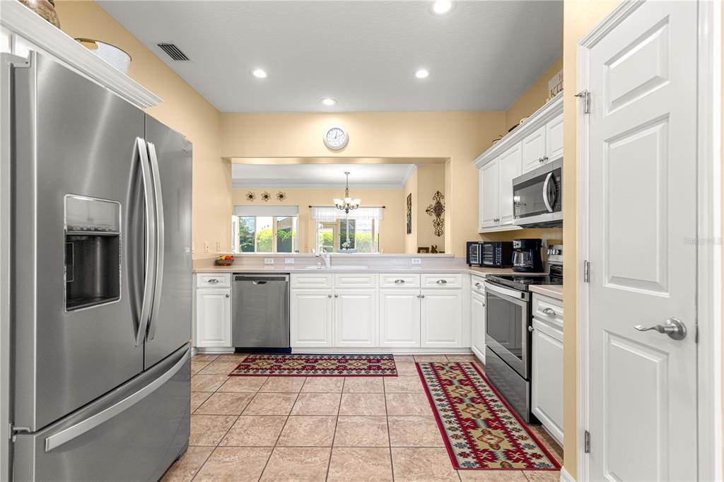 12531 Southeast 93rd Court Road Summerfield, FL 34491 - Photo 12 of 77