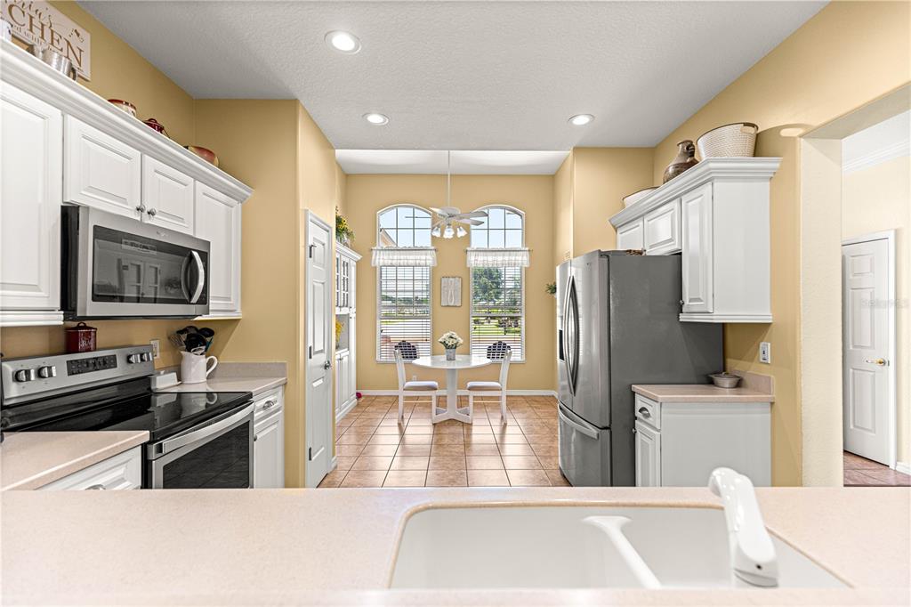 12531 Southeast 93rd Court Road Summerfield, FL 34491 - Photo 5 of 77