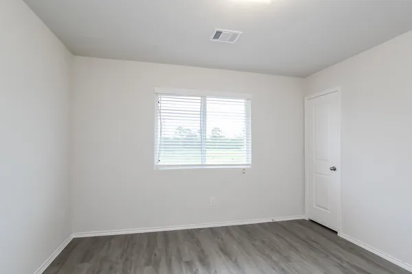 $1,950 | 131 Cooper Creek Lane, Willis, TX 77378