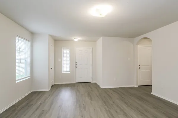 $1,950 | 131 Cooper Creek Lane, Willis, TX 77378