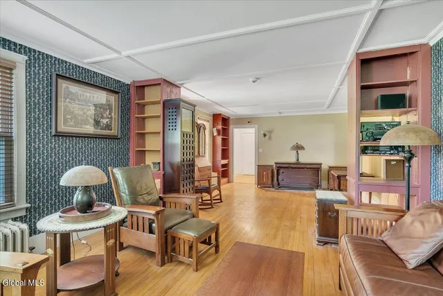 $689,000 | 18 Gaffney Lane, Kinderhook, NY 12106