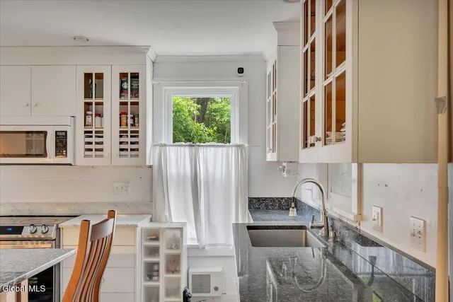 $689,000 | 18 Gaffney Lane, Kinderhook, NY 12106