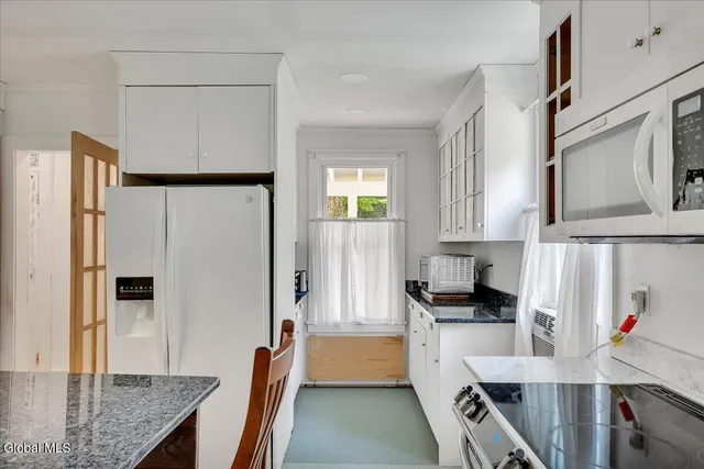 $689,000 | 18 Gaffney Lane, Kinderhook, NY 12106