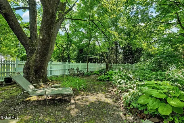 $689,000 | 18 Gaffney Lane, Kinderhook, NY 12106