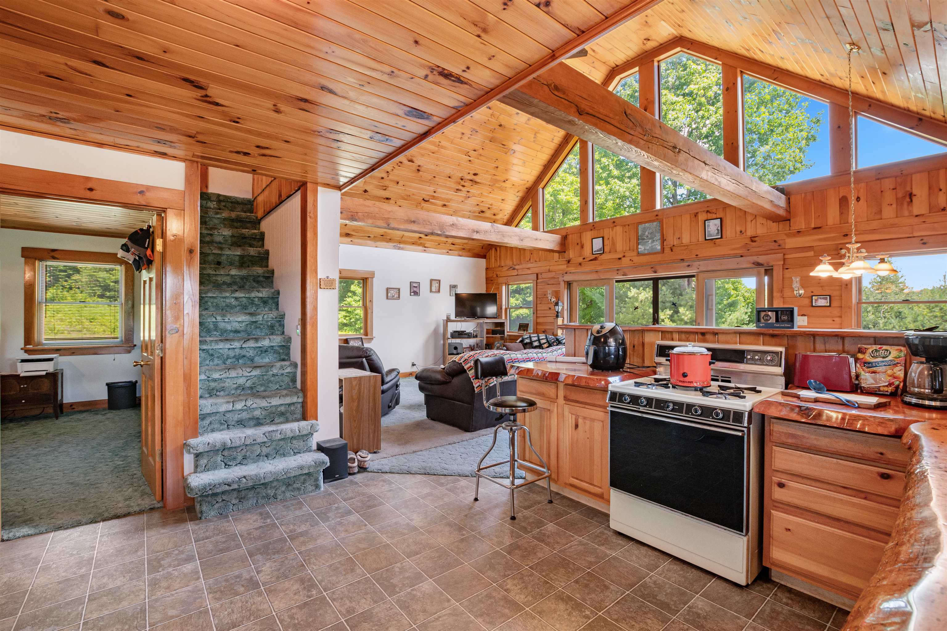 832 West Hill Road St. Johnsbury, VT 05819 - Photo 13 of 47