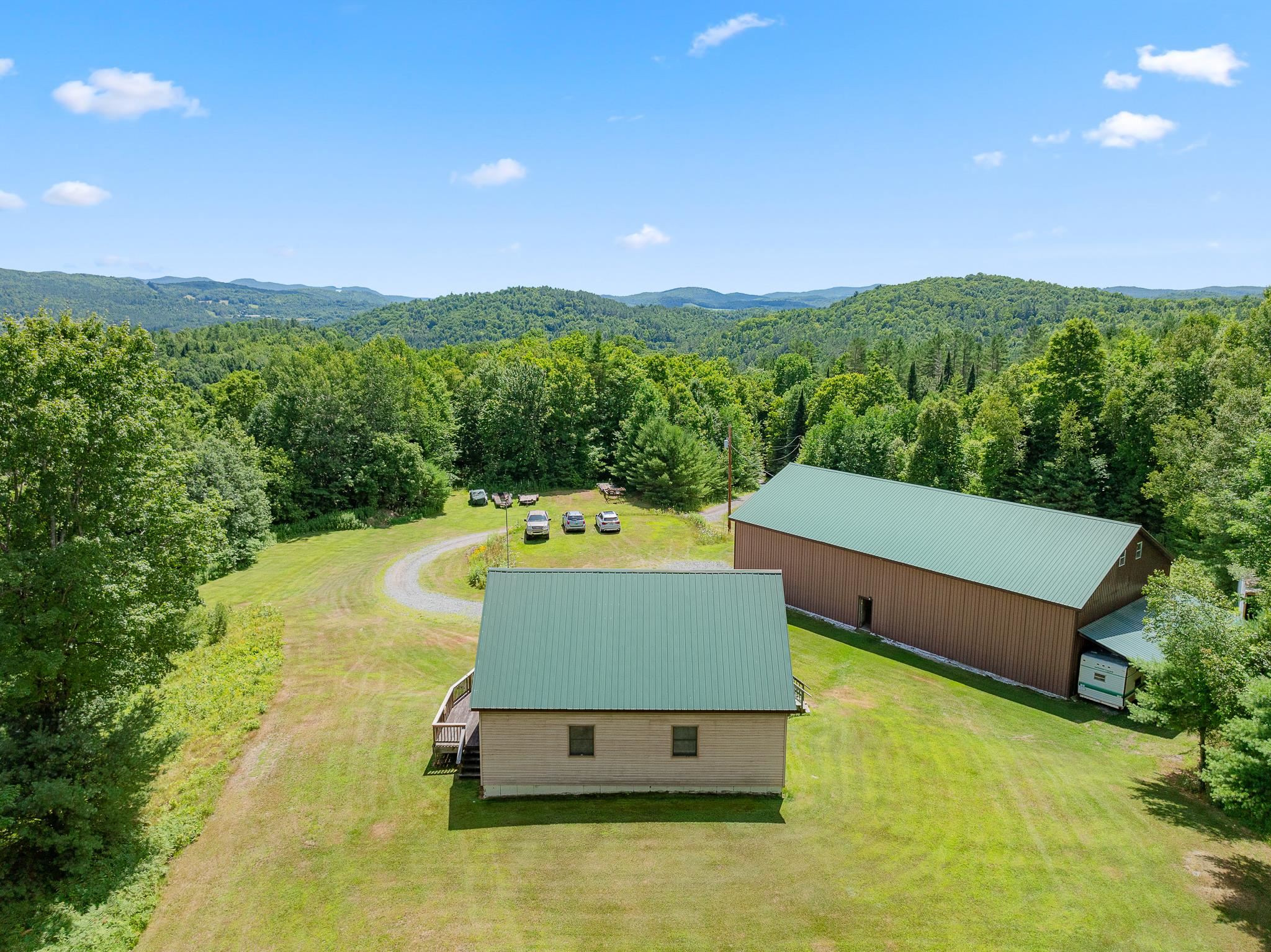 832 West Hill Road St. Johnsbury, VT 05819 - Photo 3 of 47