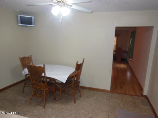 210 South Mill Street Flora, IL 62839 - Photo 17 of 50 Gallery Image 17