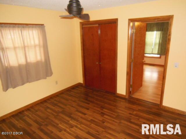210 South Mill Street Flora, IL 62839 - Photo 23 of 50 Gallery Image 23
