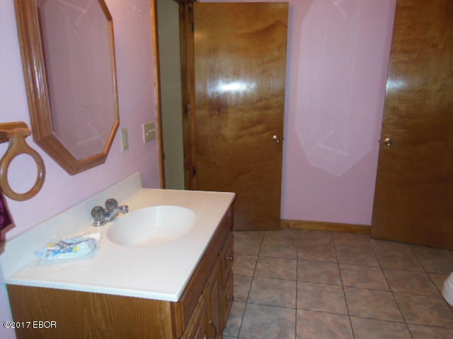 210 South Mill Street Flora, IL 62839 - Photo 28 of 50 Gallery Image 28