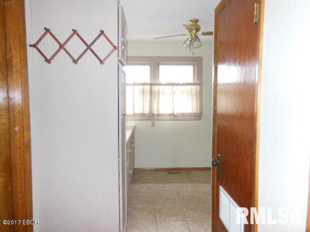 210 South Mill Street Flora, IL 62839 - Photo 33 of 50 Gallery Image 33