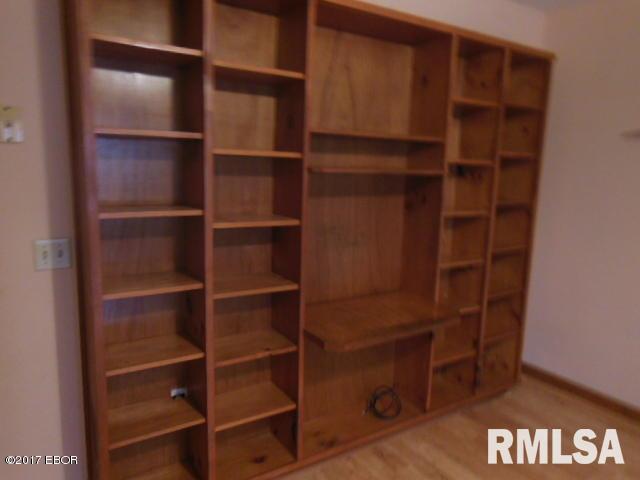 210 South Mill Street Flora, IL 62839 - Photo 6 of 50 Gallery Image 6
