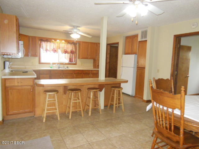 210 South Mill Street Flora, IL 62839 - Photo 8 of 50 Gallery Image 8