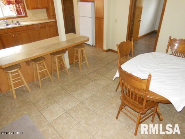 210 South Mill Street Flora, IL 62839 - Photo 9 of 50 Gallery Image 9
