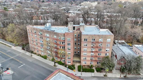 $448,888 | 74-45 Yellowstone Boulevard, Unit 5G | Forest Hills