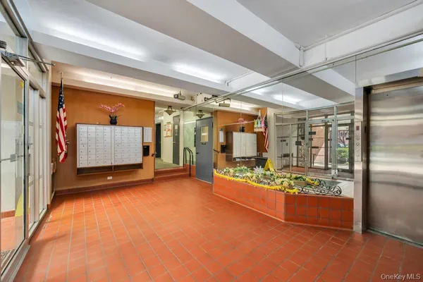 $448,888 | 74-45 Yellowstone Boulevard, Unit 5G | Forest Hills