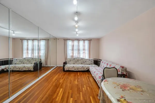$448,888 | 74-45 Yellowstone Boulevard, Unit 5G | Forest Hills