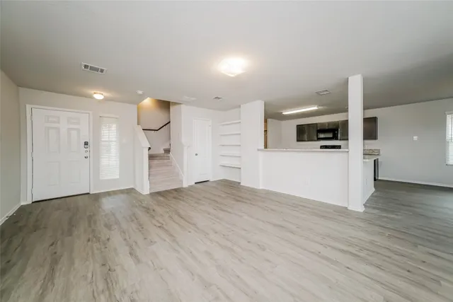 $1,890 | 305 Pronghorn Drive, Huntsville, TX 77320