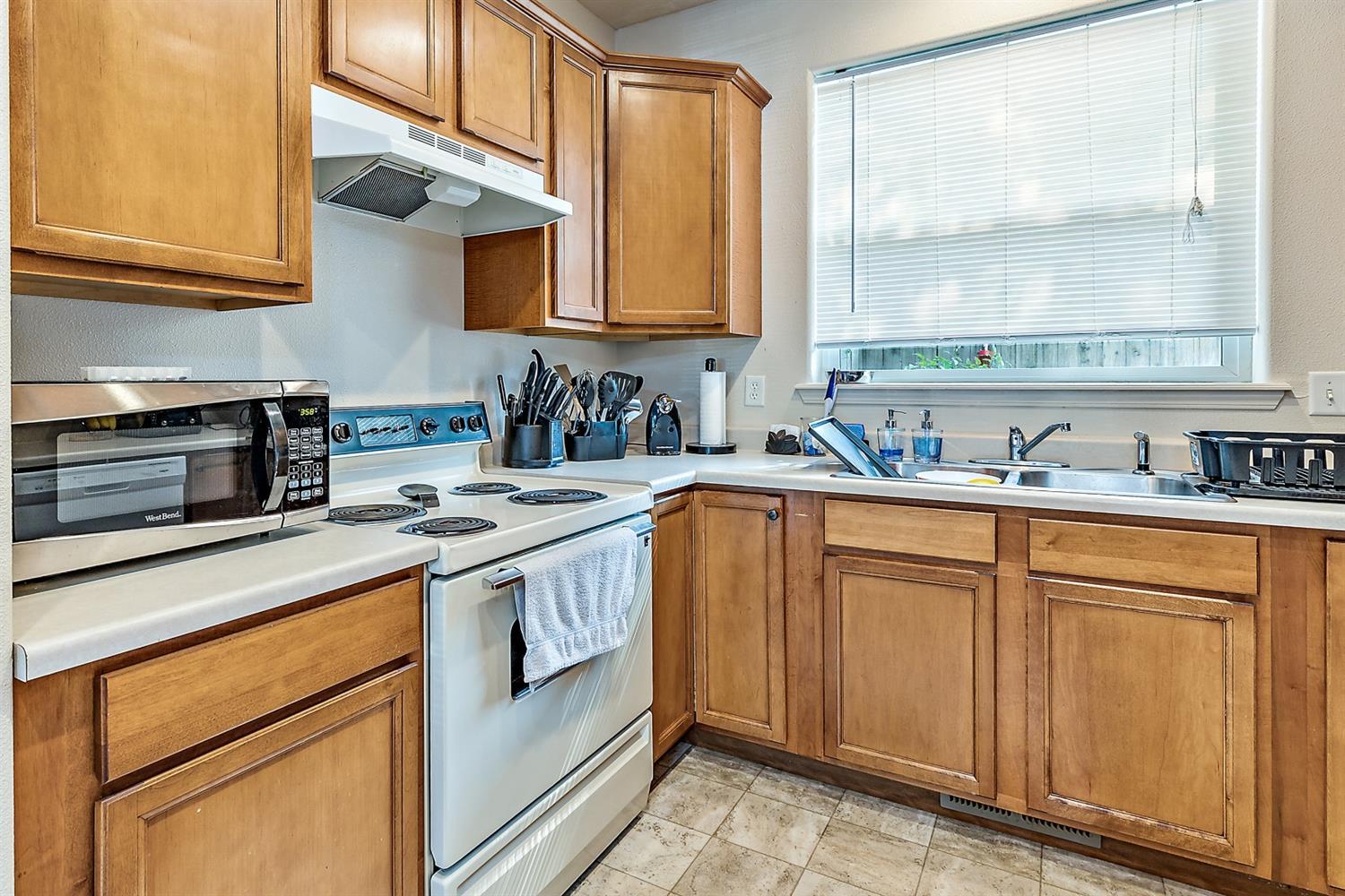 257 North 6th Street Central Point, OR 97502 - Photo 5 of 21 Additional Photo