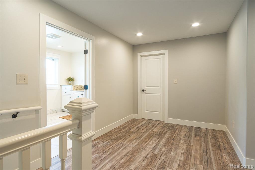 28706 West Nine Mile Road Farmington Hills, MI 48336 - Photo 35 of 51