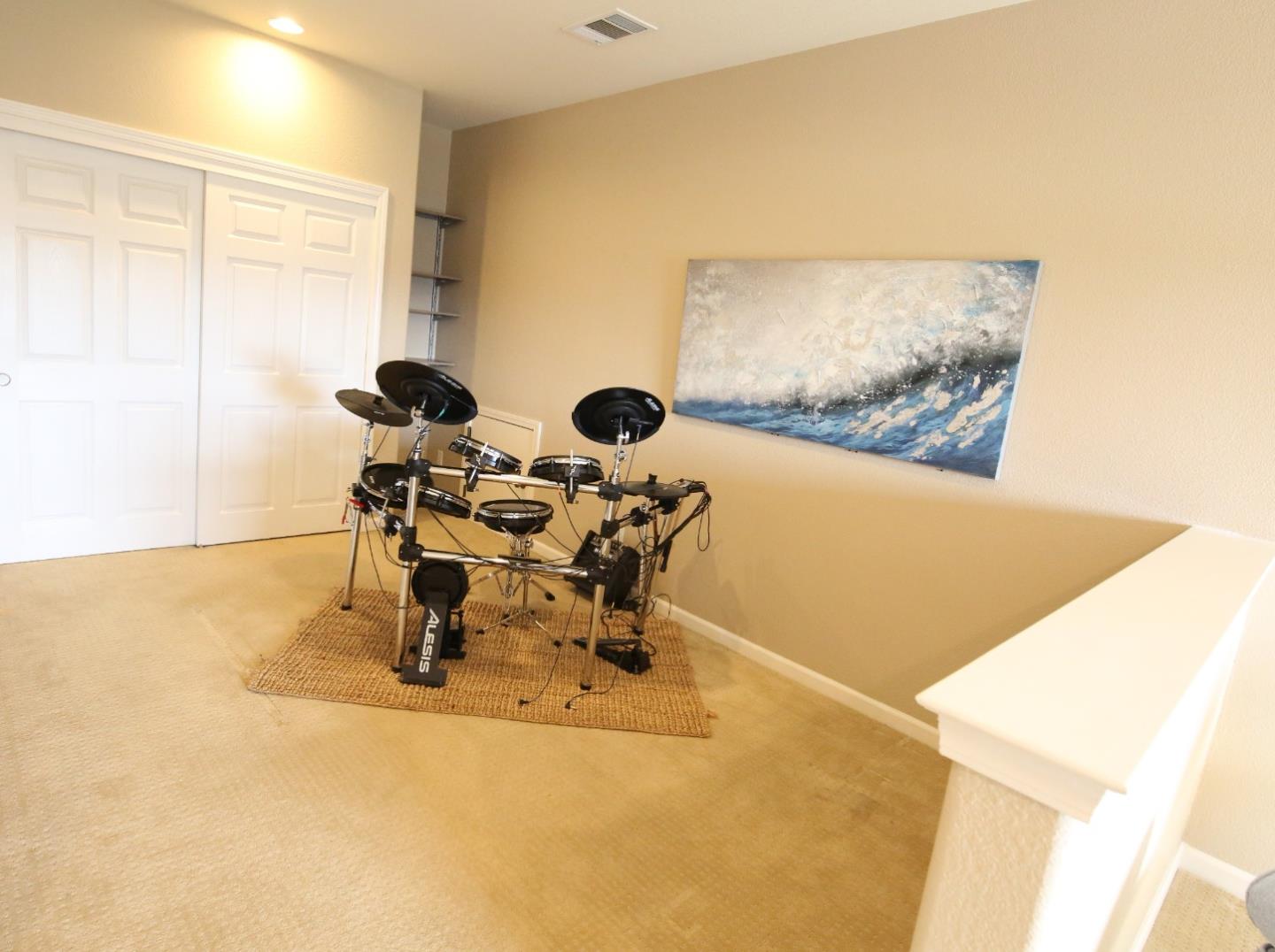5150 Fioli Loop San Ramon, CA 94582 - Photo 33 of 38 a dining room with table and chairs