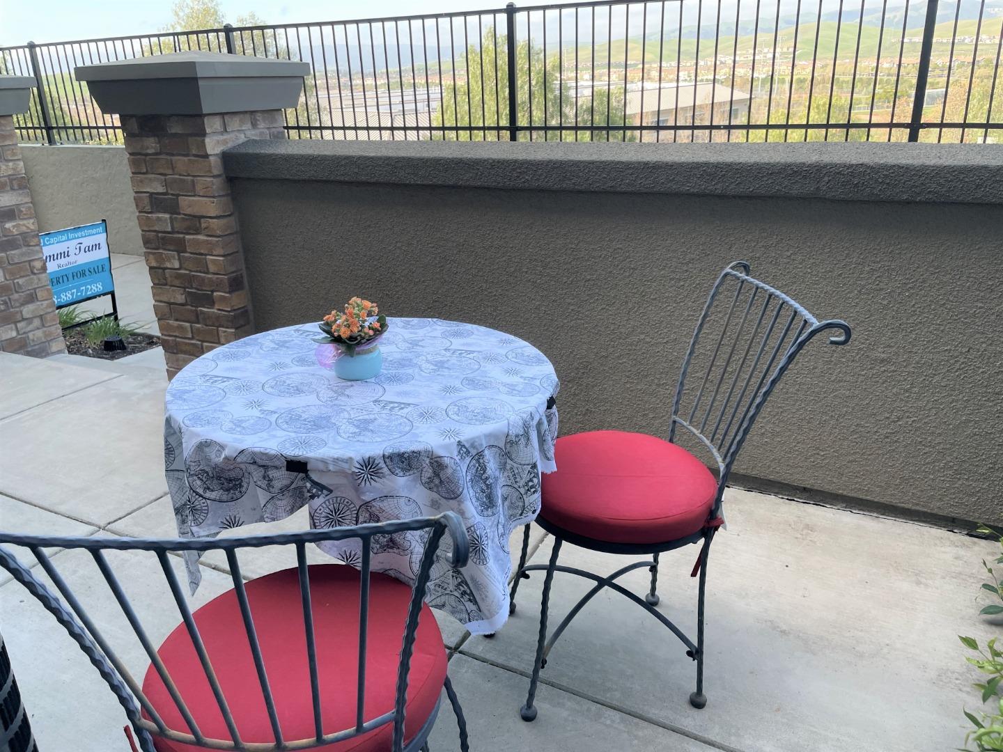 5150 Fioli Loop San Ramon, CA 94582 - Photo 4 of 38 a backyard of a house with table and chairs