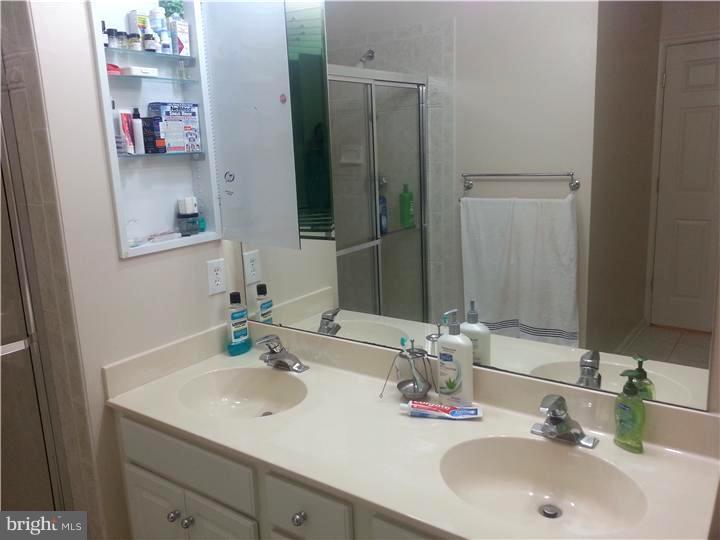 35 York Road Princeton Junction, NJ 08550 - Photo 14 of 17 Master Bathroom