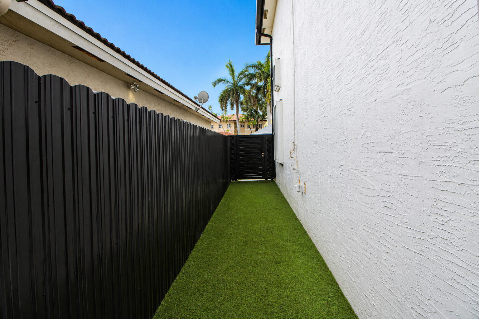 14455 Southwest 158th Path Miami, FL 33196 - Photo 7 of 32 1000021430