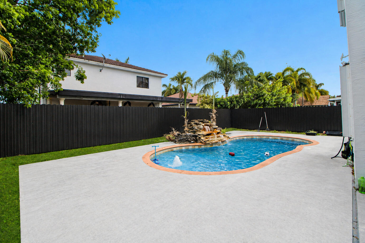 14455 Southwest 158th Path Miami, FL 33196 - Photo 8 of 32 1000021439