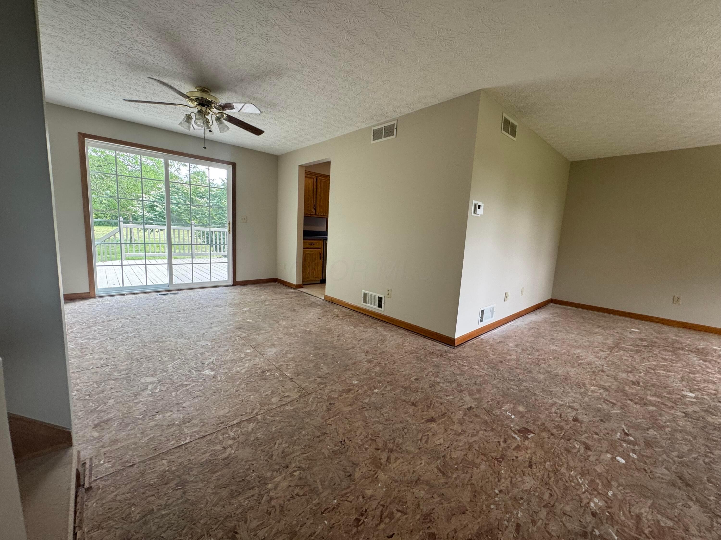 5275 Harlem Road Galena, OH 43021 - Photo 7 of 21 4
