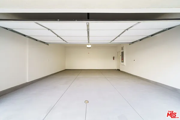 a view of a garage