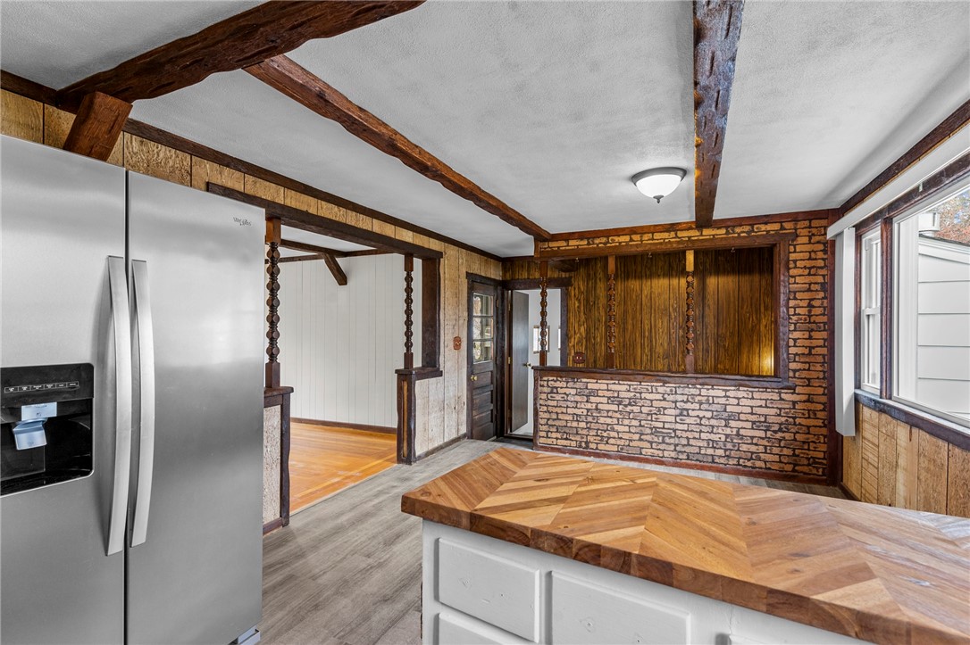 208 Baldwin Road Warwick, RI 02886 - Photo 11 of 35