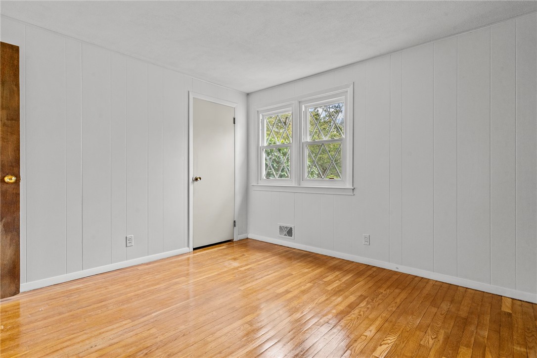 208 Baldwin Road Warwick, RI 02886 - Photo 14 of 35 Bedroom 1