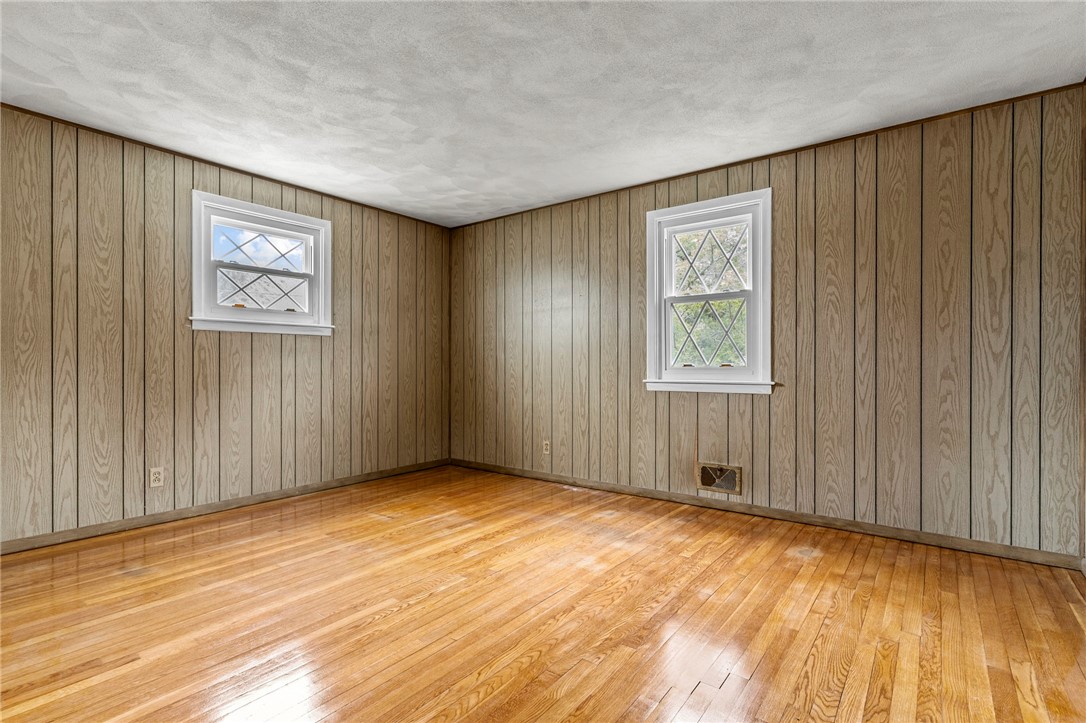 208 Baldwin Road Warwick, RI 02886 - Photo 15 of 35 Bedroom 2