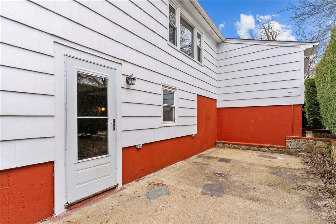 208 Baldwin Road Warwick, RI 02886 - Photo 30 of 35