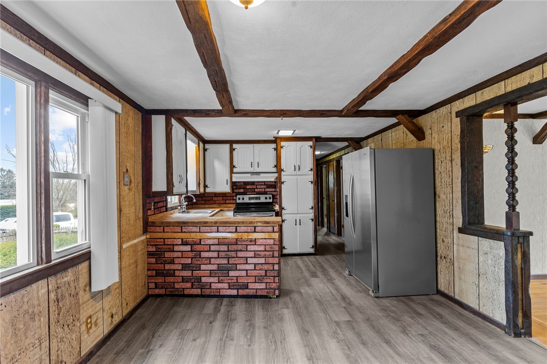 208 Baldwin Road Warwick, RI 02886 - Photo 8 of 35