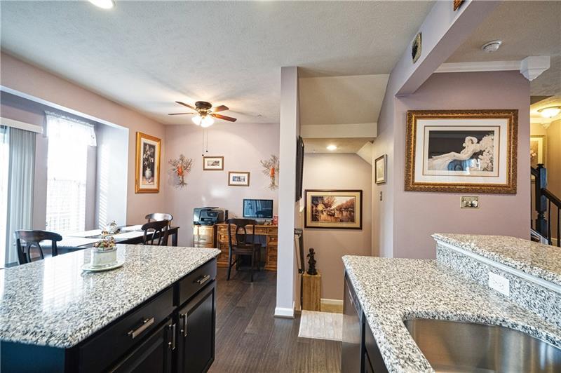 32 Truman Circle McKees Rocks, PA 15136 - Photo 5 of 25