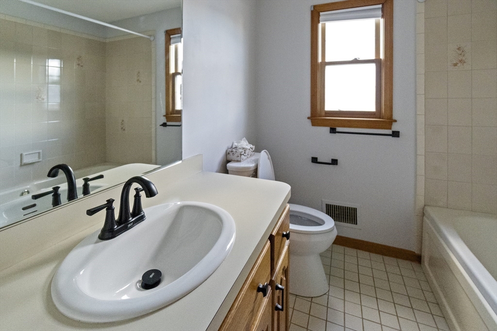 43 Burnett Road, Unit 43 Revere, MA 02151 - Photo 13 of 29 Gallery Image 13
