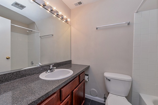 5904 Forest View Road, Unit 1F Lisle, IL 60532 - Photo 8 of 12