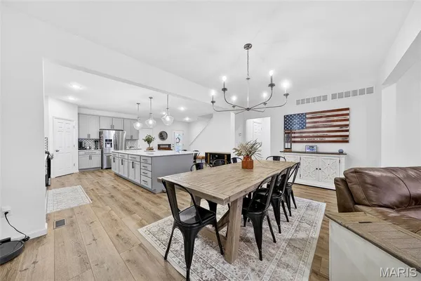 $599,900 | 1072 Dyess Way, St. Charles, MO 63301