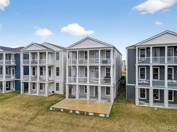 $599,900 | 1072 Dyess Way, St. Charles, MO 63301